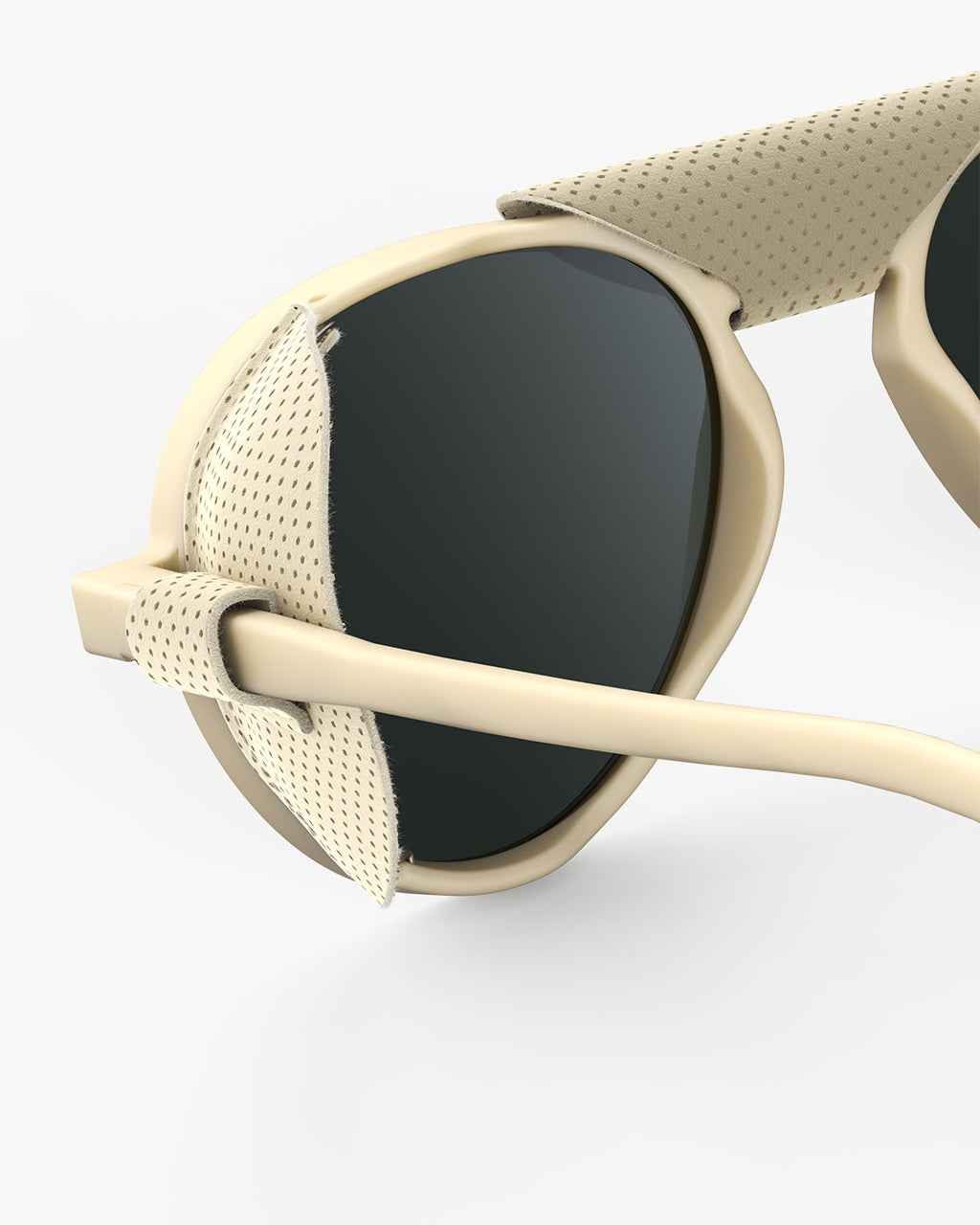 VUE 4 - Interior ZOOM - Headband View - JPG