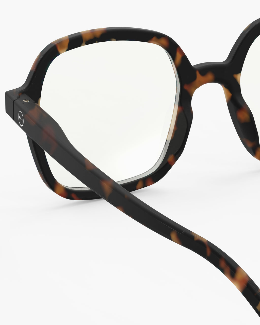 VUE 4 - Interior ZOOM - Headband View - JPG
