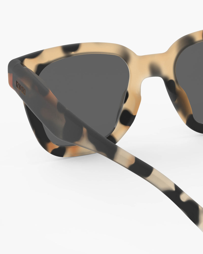 VUE 4 - Interior ZOOM - Headband View - JPG