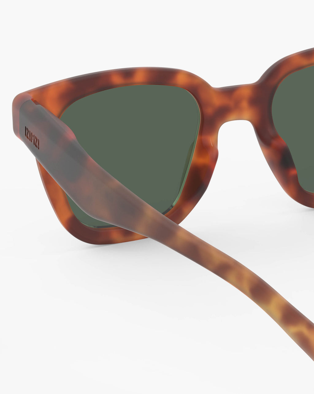 VUE 4 - Interior ZOOM - Headband View - JPG