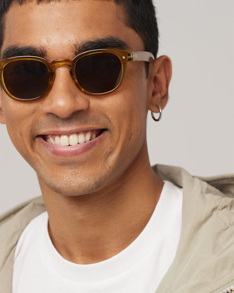 On-model View (M)