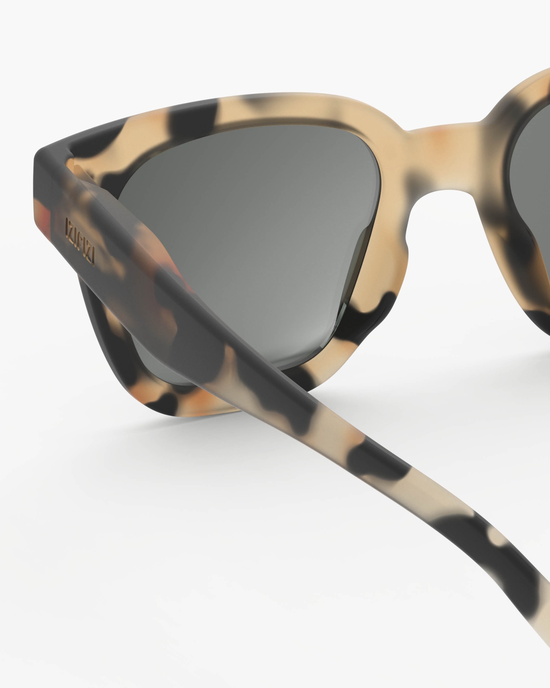 Lunette #road Light Tortoise Trapèze Beige à la mode - Izipizi