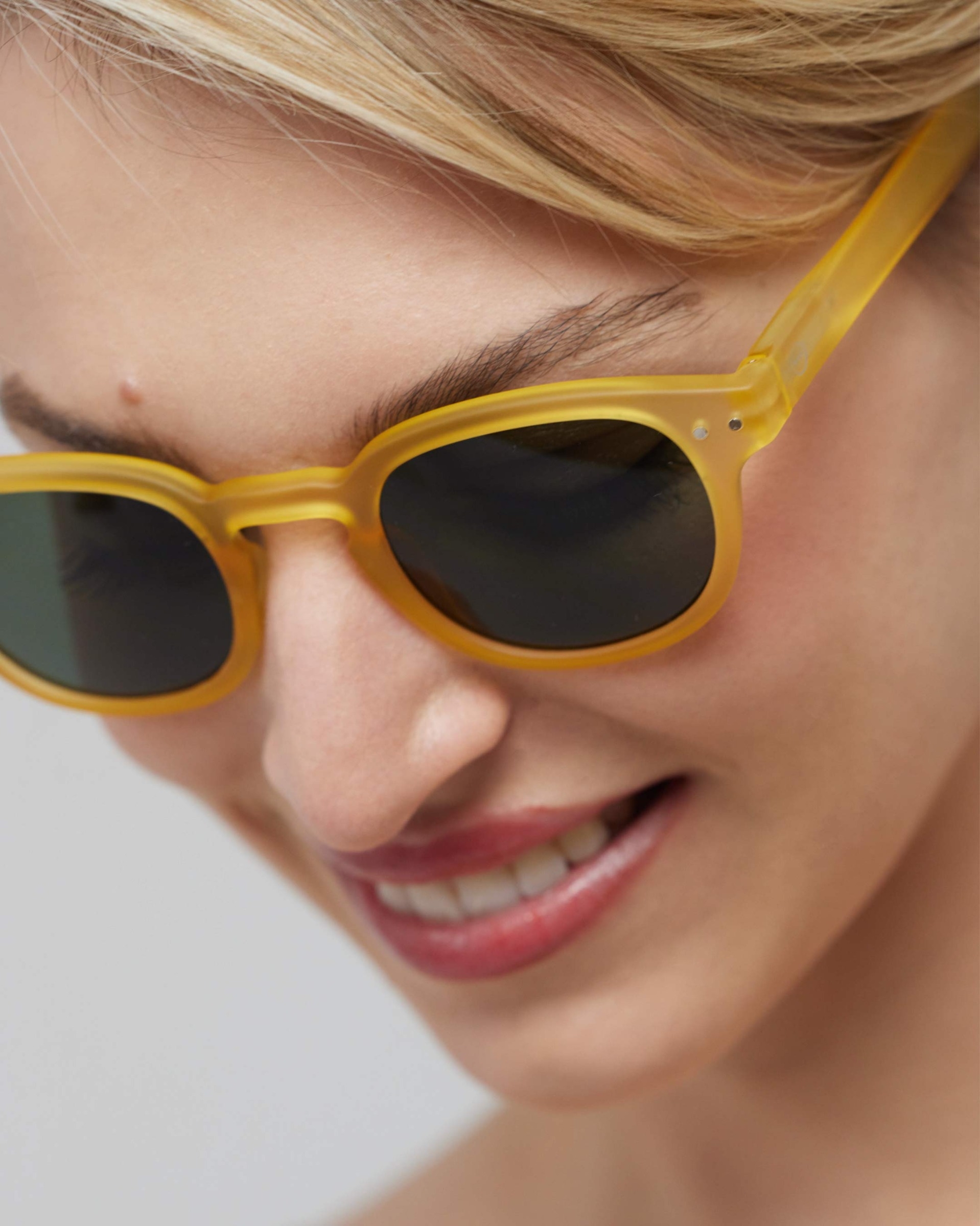 Trendy SUN glasses #C Yellow Honey Square - Izipizi