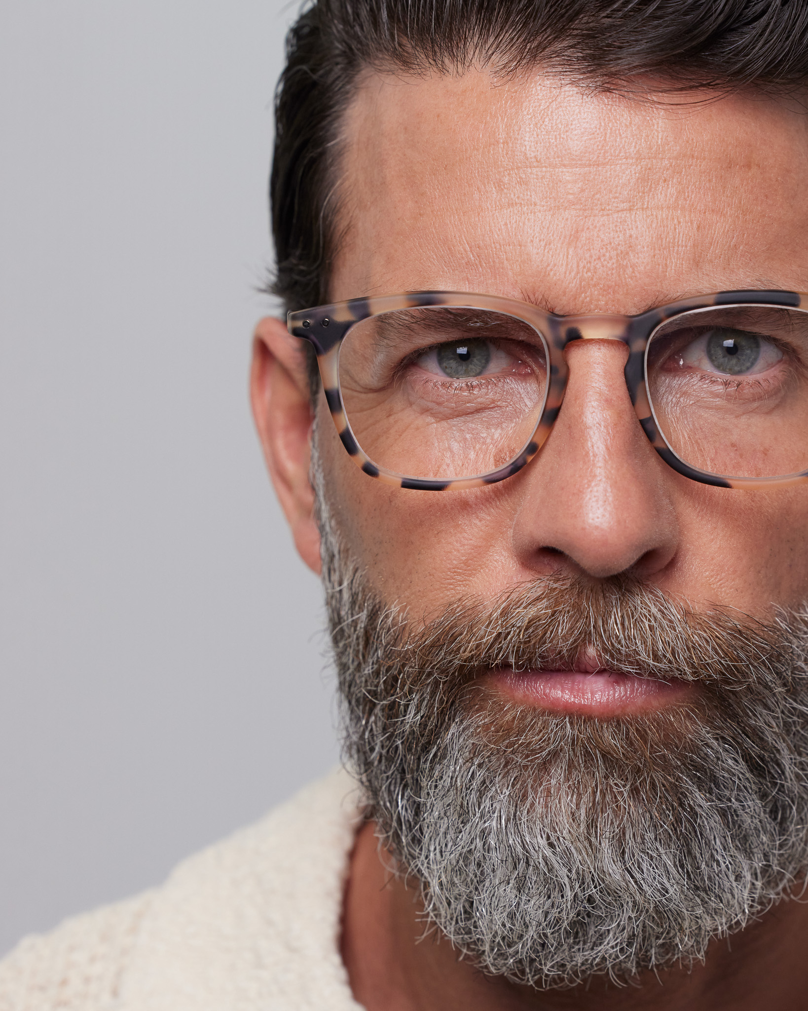 Trendy READING glasses #E Light Tortoise Trapeze - Izipizi