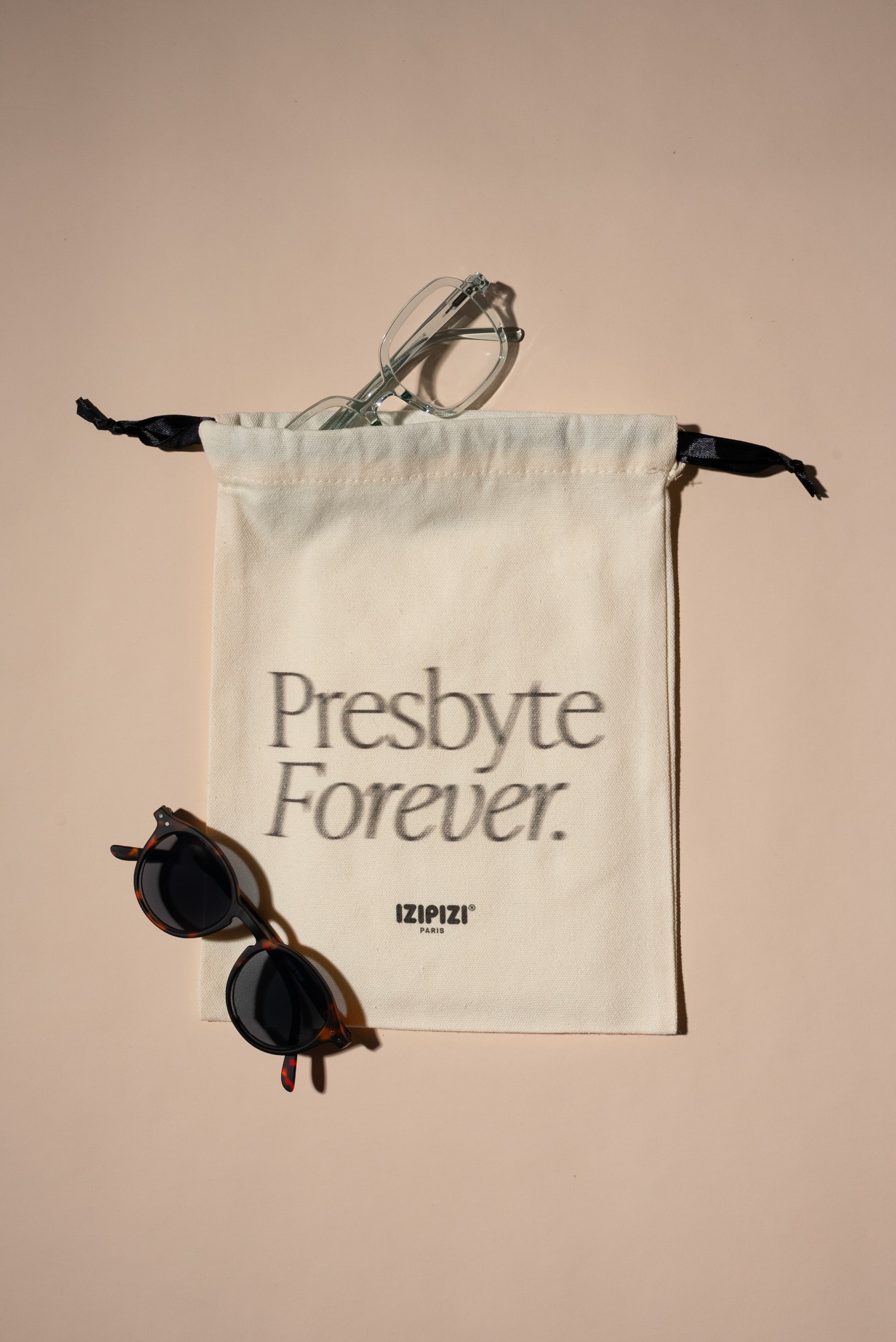 Lunette POUCH PRESBYTE FOREVER x25 à la mode - Izipizi