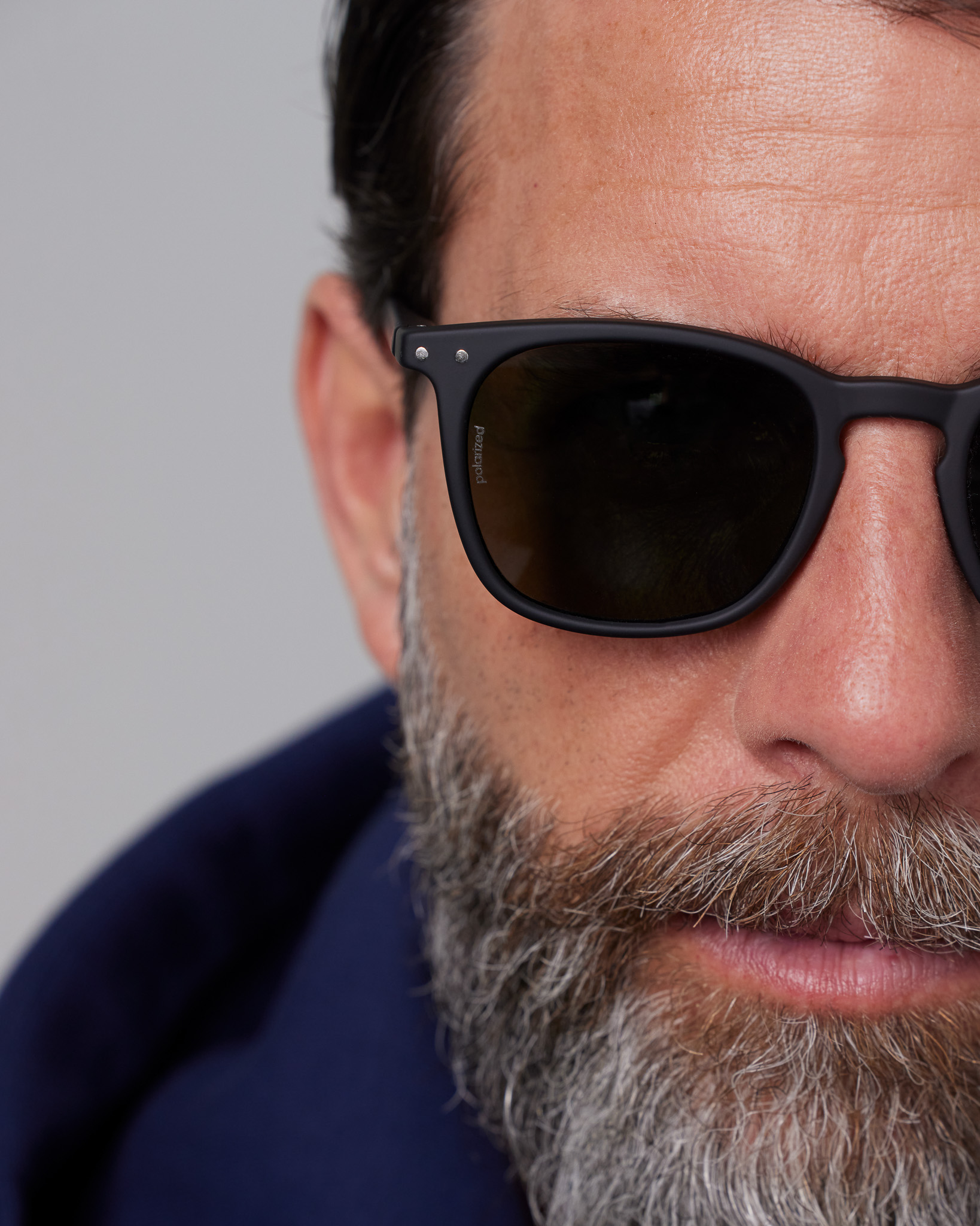 Trendy SUN glasses #E Black Polarized Trapeze - Izipizi