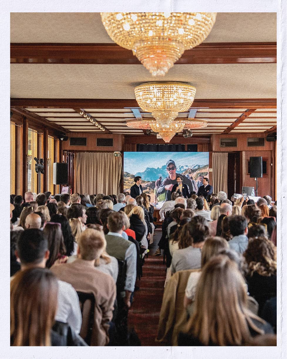 IZIPIZI “Reveal” ceremony